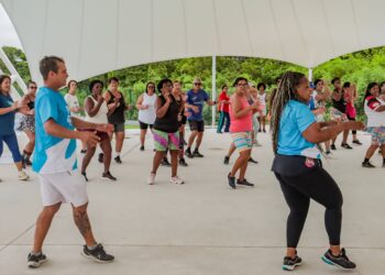 Regulamentação da profissão de dançarino segue para sanção — Senado Notícias
