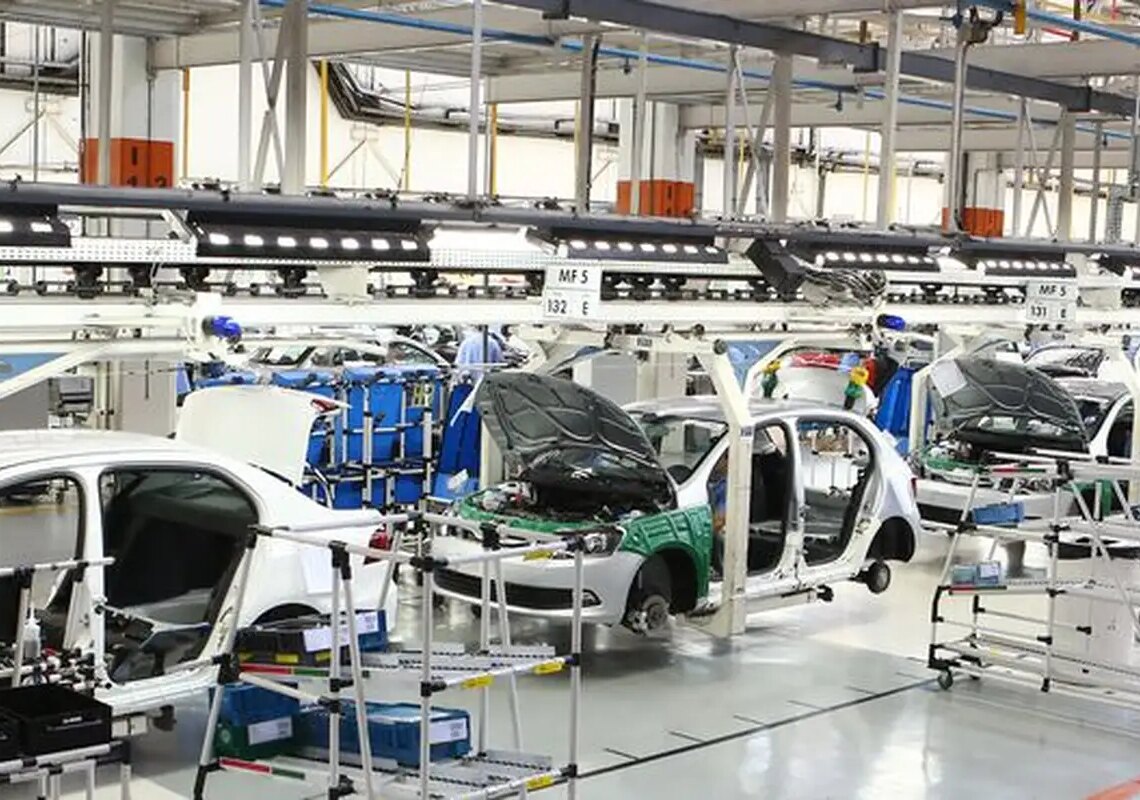 Indústria nacional avança 0,9% em fevereiro