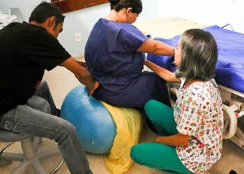 Doula: regulamentação reforça integração da categoria ao SUS