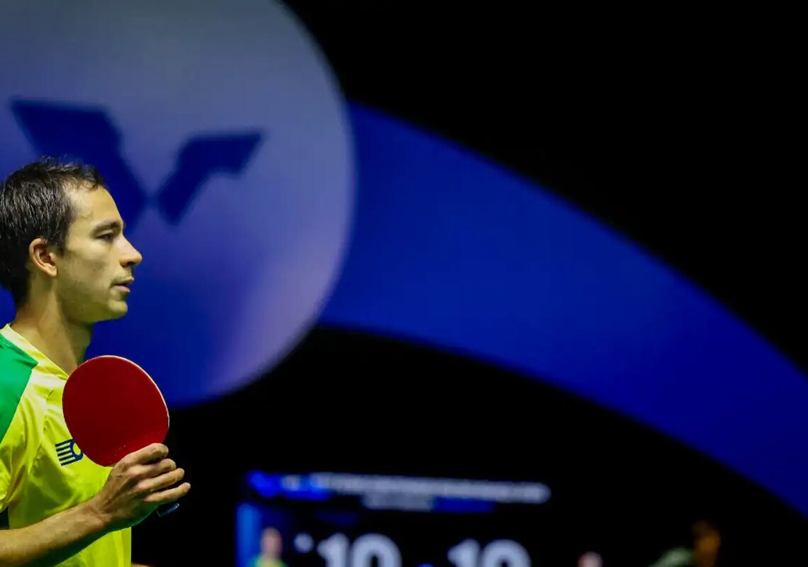 Calderano cai para chinês na semi e leva bronze na Copa do Mundo