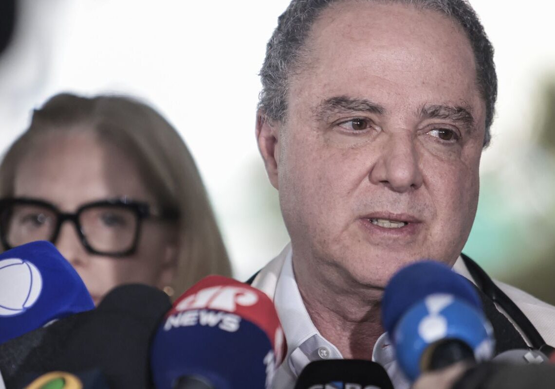 Médico diz que Lula retirou lesão e deve repousar nos próximos dias