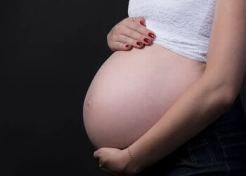 Lula sanciona lei que regulamenta a profissão de doula