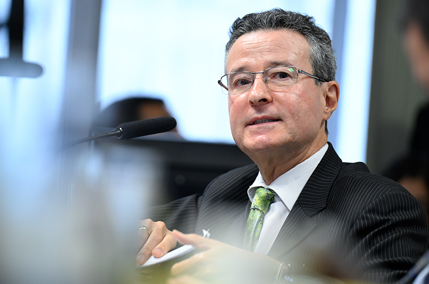 Senado confirma novo chefe da embaixada brasileira no Nepal — Senado Notícias