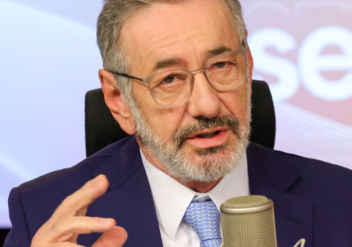 Ministro diz que país não quer apenas exportar minerais críticos