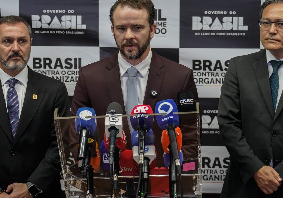 Brasil e EUA anunciam acordo de combate ao tráfico de armas e drogas