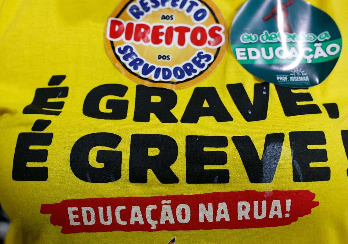 Profissionais da educação pública do Rio fazem paralisação na quinta