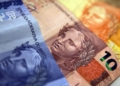 Aposentados e pensionistas do INSS começam a receber 13º nesta sexta