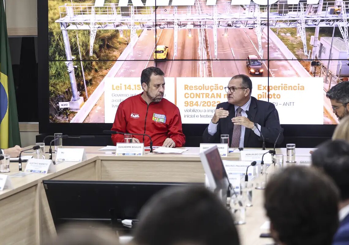 Governo suspende 3,5 milhões de multas por não pagar pedágio