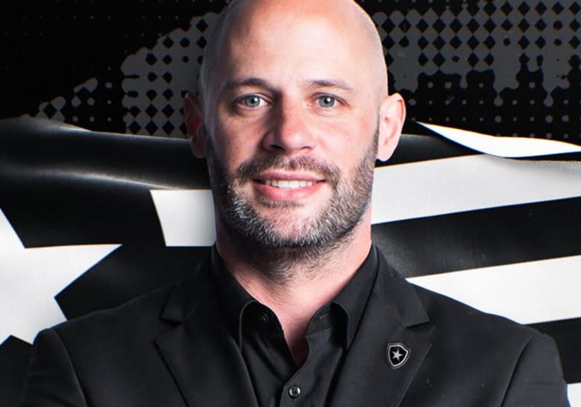Botafogo oficializa contratação do técnico português Franclim Carvalho