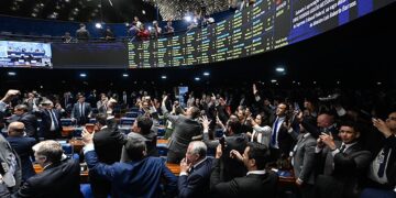 Governo e oposição repercutem rejeição de Messias para o STF — Senado Notícias