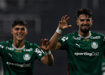 Libertadores: Palmeiras vence Sporting Cristal e assume ponta de grupo