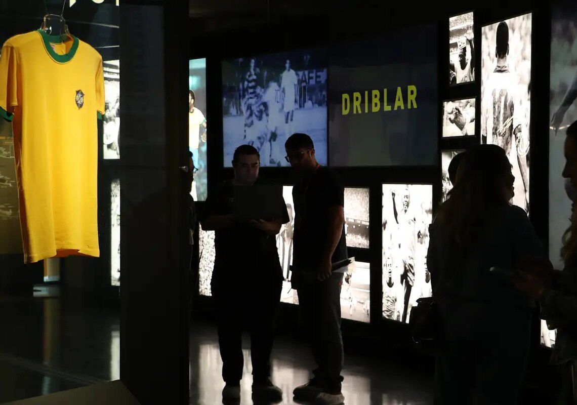 Museu do Futebol lança exposição sobre camisas da seleção brasileira