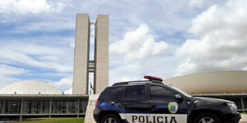 Chega ao Senado projeto que aumenta pena de quem atacar agente de segurança — Senado Notícias