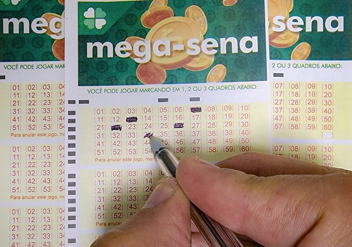 Mega-Sena não tem ganhador; prêmio acumula e vai a R$ 6 milhões