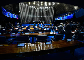 Plenário vota na quarta estímulo à contratação de jovens — Senado Notícias