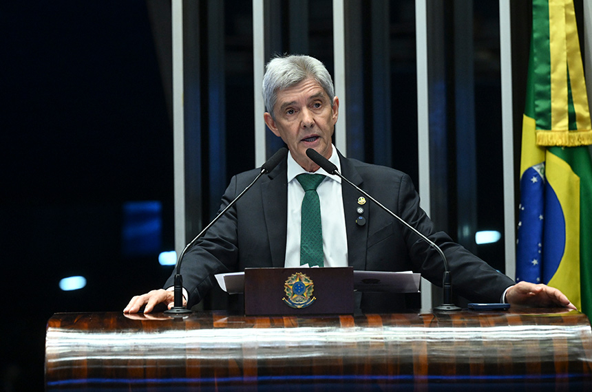 Vai à sanção projeto que facilita contratar trabalhador rural em plantio e colheita — Senado Notícias