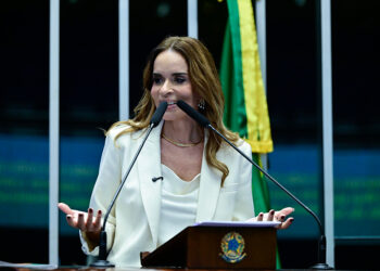 Sancionada ampliação de situações de afastamento do lar na Lei Maria da Penha — Senado Notícias