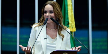 Sancionada ampliação de situações de afastamento do lar na Lei Maria da Penha — Senado Notícias