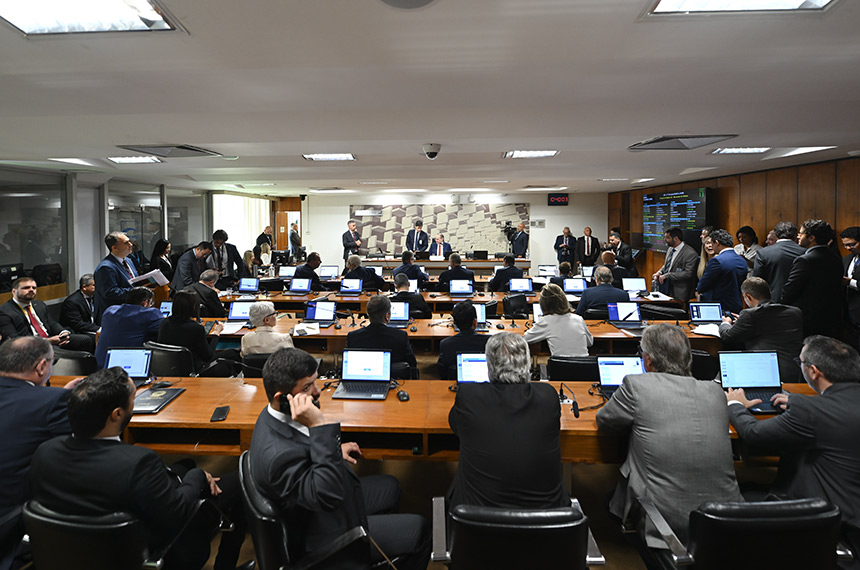 CAE analisa dedução integral de gastos com educação de pessoas com deficiência — Senado Notícias