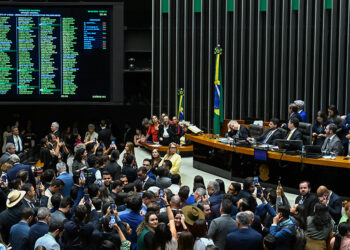 Promulgada lei que possibilita redução de penas pelo 8 de janeiro — Senado Notícias