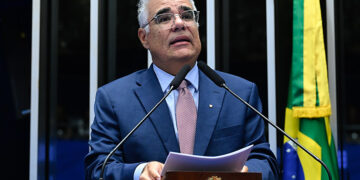 Girão questiona prisão preventiva de ex-assessor de Bolsonaro — Senado Notícias