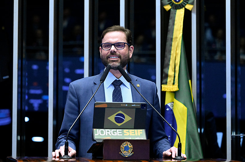 Seif apresenta balanço do mandato e anuncia licença temporária — Senado Notícias