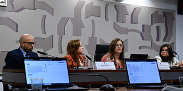 debate enfatiza importância da vacinação contra o HPV — Senado Notícias