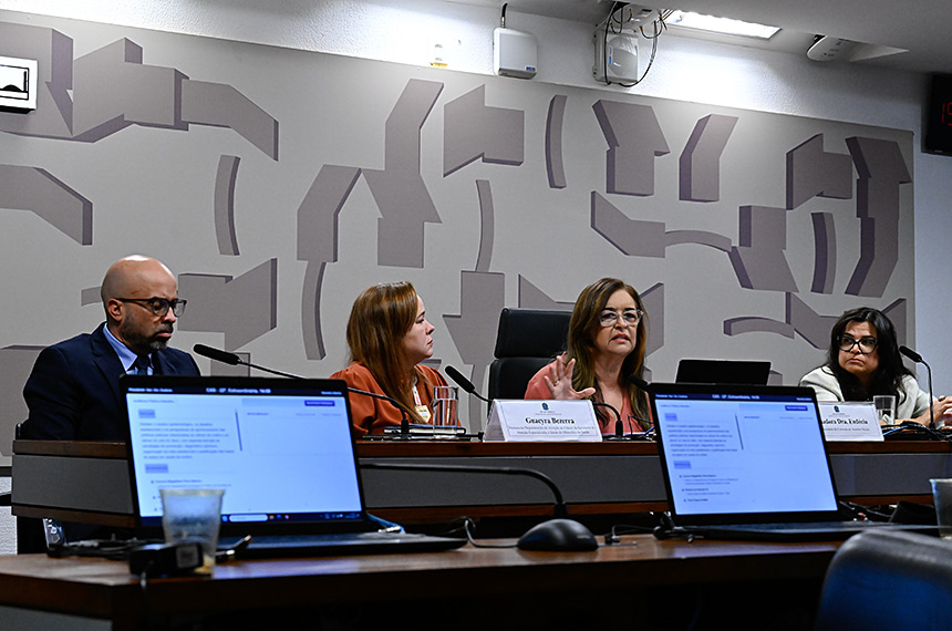 debate enfatiza importância da vacinação contra o HPV — Senado Notícias