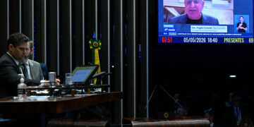 Angelo Coronel defende PEC que reduz alíquota previdenciária dos municípios — Senado Notícias