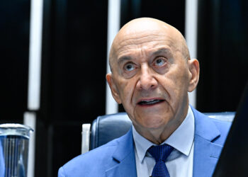 Confúcio Moura alerta para alto endividamento das famílias brasileiras — Senado Notícias