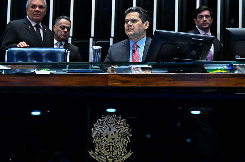 Projeto sobre conscientização para o transtorno borderline volta à Câmara — Senado Notícias
