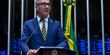 Lucas Barreto propõe apoio a estados impactados pela exploração de petróleo — Senado Notícias