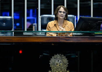 Damares destaca campanha de combate à violência sexual contra menores — Senado Notícias