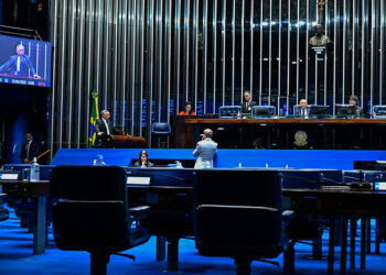 Senado aprova adesão voluntária de armazéns à certificação pública — Senado Notícias