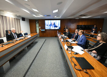 Formação profissional e IA são destaque em audiência de frente parlamentar — Senado Notícias