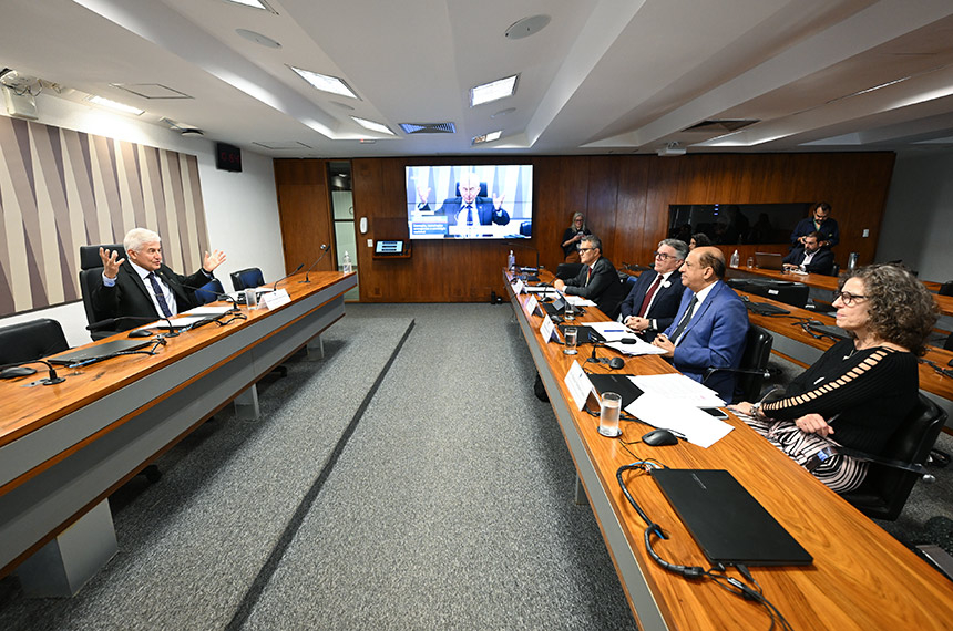 Formação profissional e IA são destaque em audiência de frente parlamentar — Senado Notícias