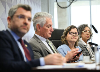 Financiamento da educação domina debate sobre MP do piso dos professores — Senado Notícias
