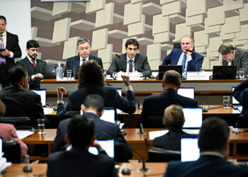 Senadores questionam como BC negou e depois aprovou venda do Master a Vorcaro — Senado Notícias