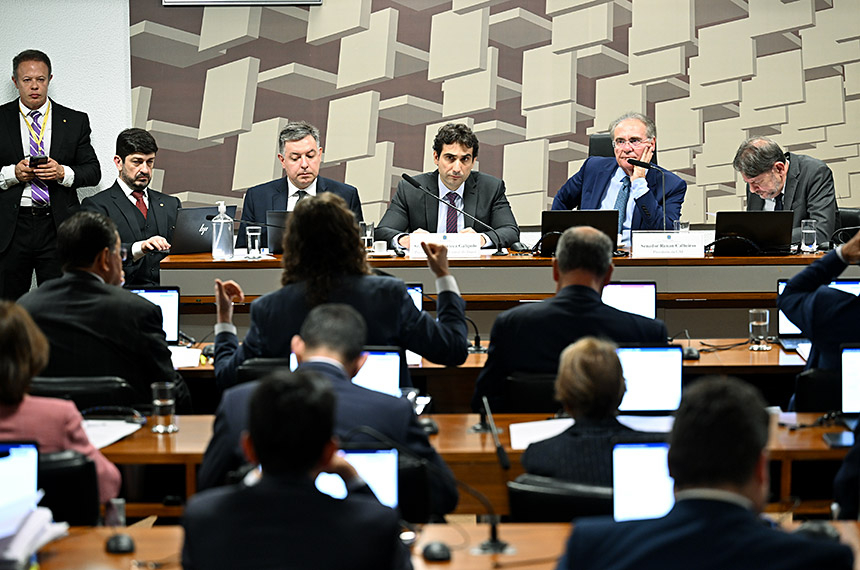 Senadores questionam como BC negou e depois aprovou venda do Master a Vorcaro — Senado Notícias