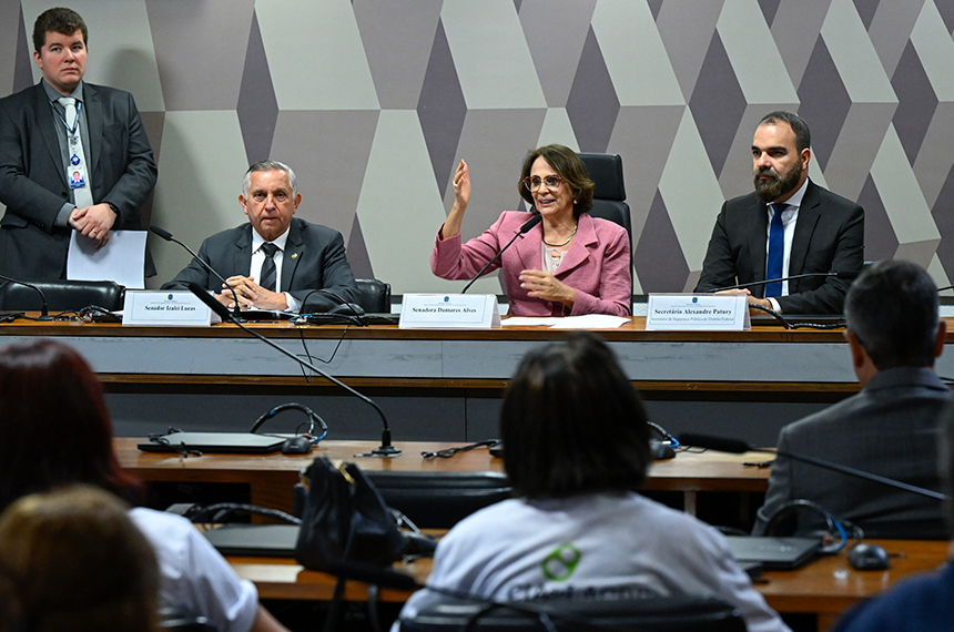 Congresso instala Frente Parlamentar de Defesa dos Feirantes — Senado Notícias