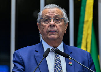 Jayme Campos defende educação de qualidade — Senado Notícias