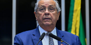 Jayme Campos defende educação de qualidade — Senado Notícias