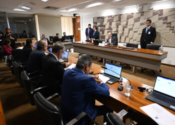 CAS aprova selo de práticas complementares — Senado Notícias