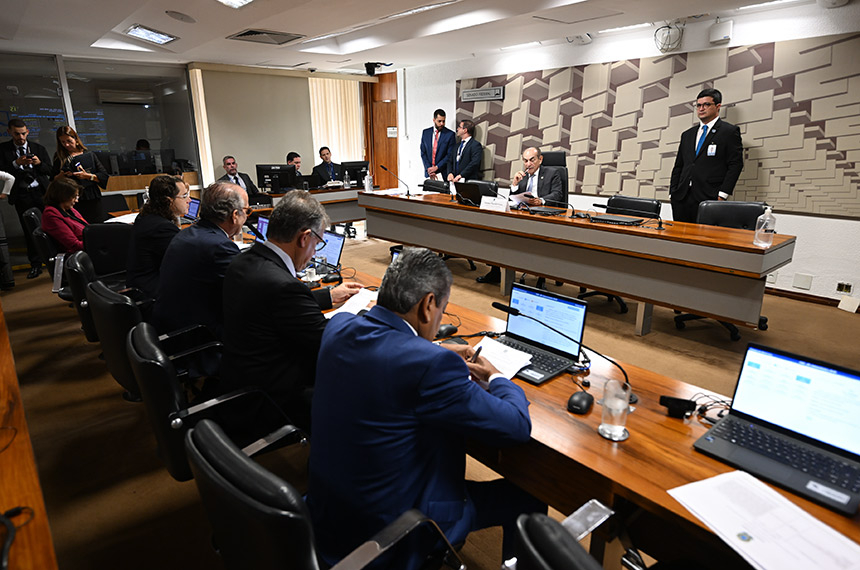 CAS aprova selo de práticas complementares — Senado Notícias