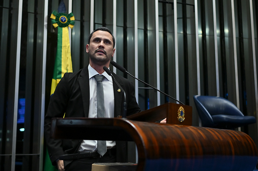Cleitinho critica projeto que facilita pagamento de dívidas partidárias — Senado Notícias