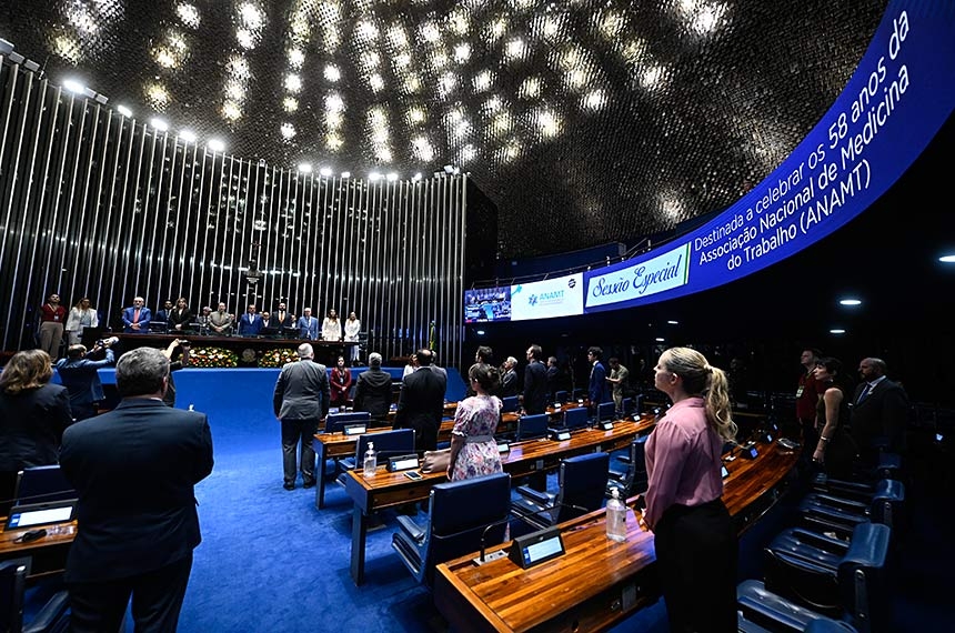 Convidados de sessão especial celebram atuação da medicina do trabalho — Senado Notícias