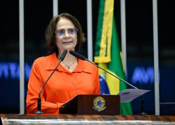 Damares destaca nova lei de prevenção ao suicídio entre jovens — Senado Notícias
