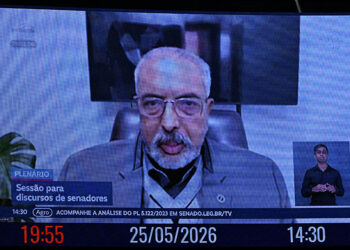 Paulo Paim volta a defender fim da escala 6×1 — Senado Notícias