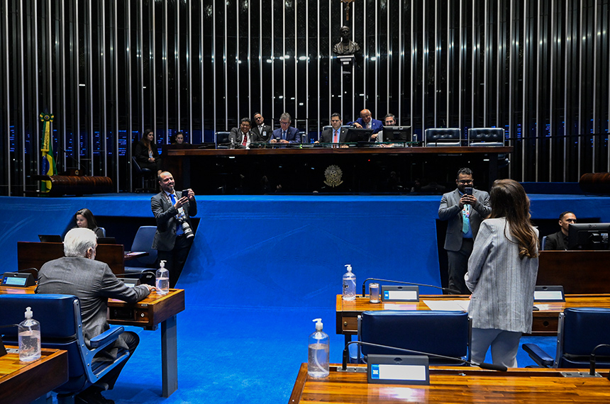 Projeto de conscientização nas escolas sobre direitos da criança vai à Câmara — Senado Notícias