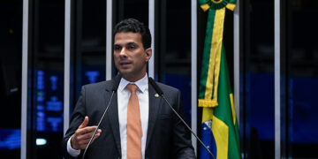 Senador Irajá defende fim da escala 6×1 — Senado Notícias